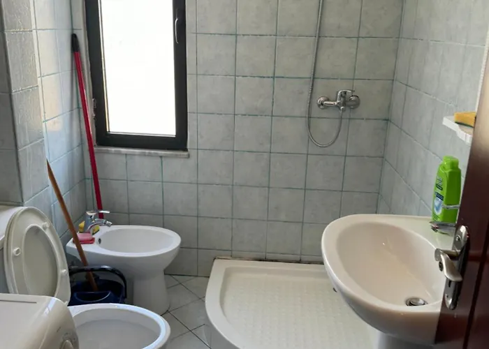 M&l Casa rural Golem (Tirana)